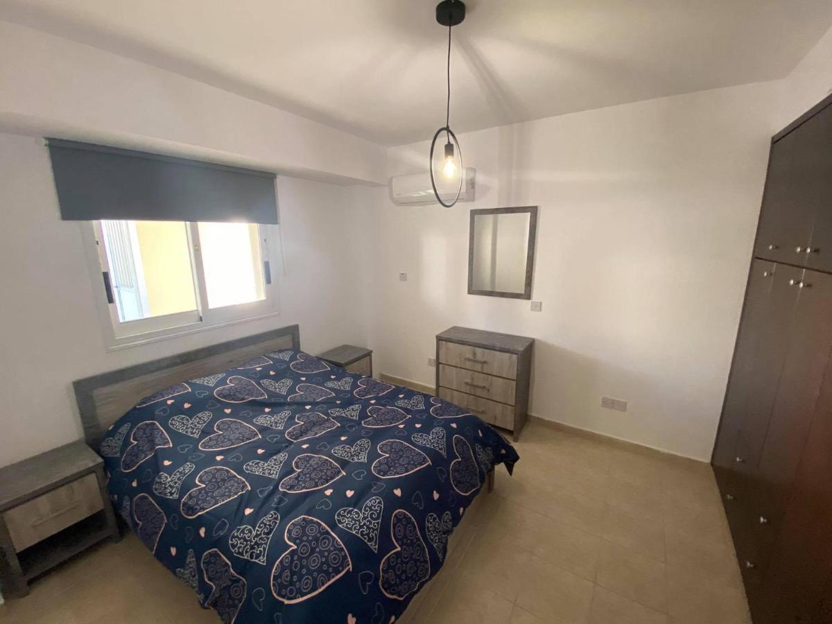 Cosy Apartment In Kato Paphos With Pool Access Buitenkant foto