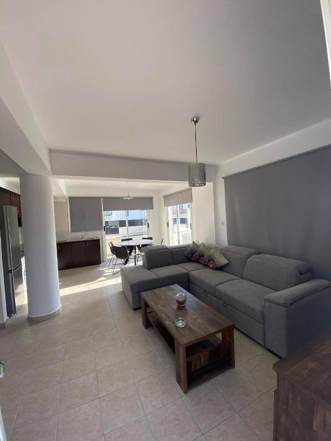 Cosy Apartment In Kato Paphos With Pool Access Buitenkant foto