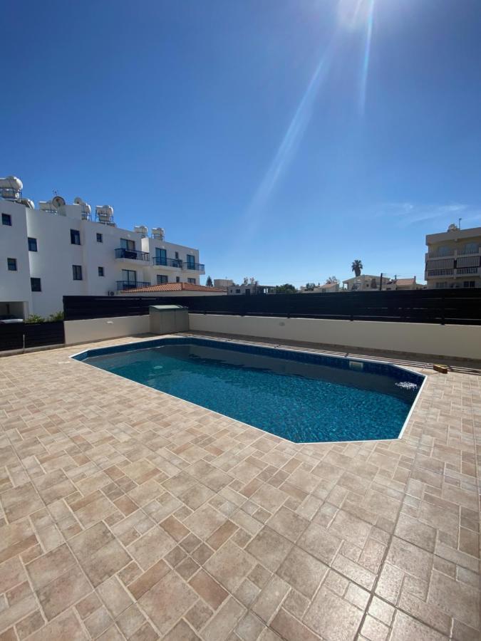 Cosy Apartment In Kato Paphos With Pool Access Buitenkant foto